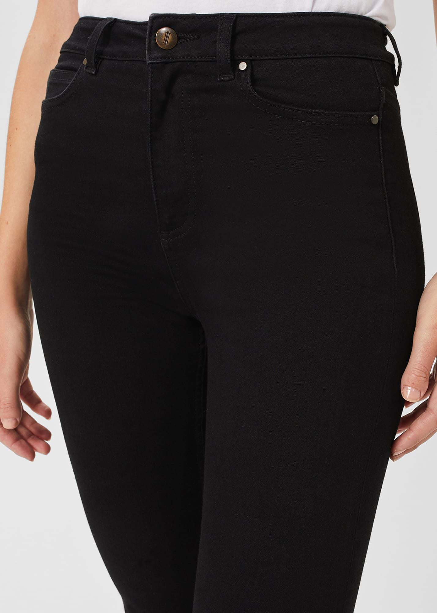 Petite Gia Sculpting Jeans