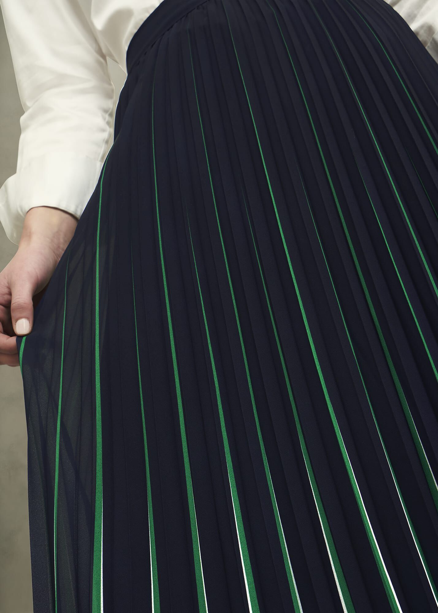 Vida Pleated Skirt