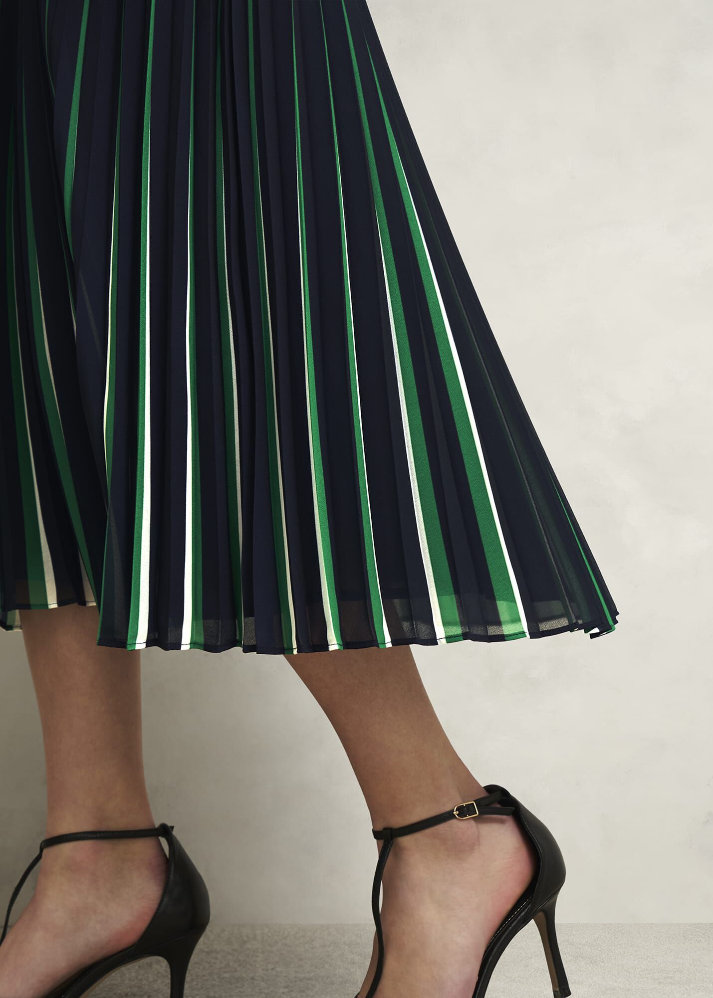 Vida Pleated Skirt
