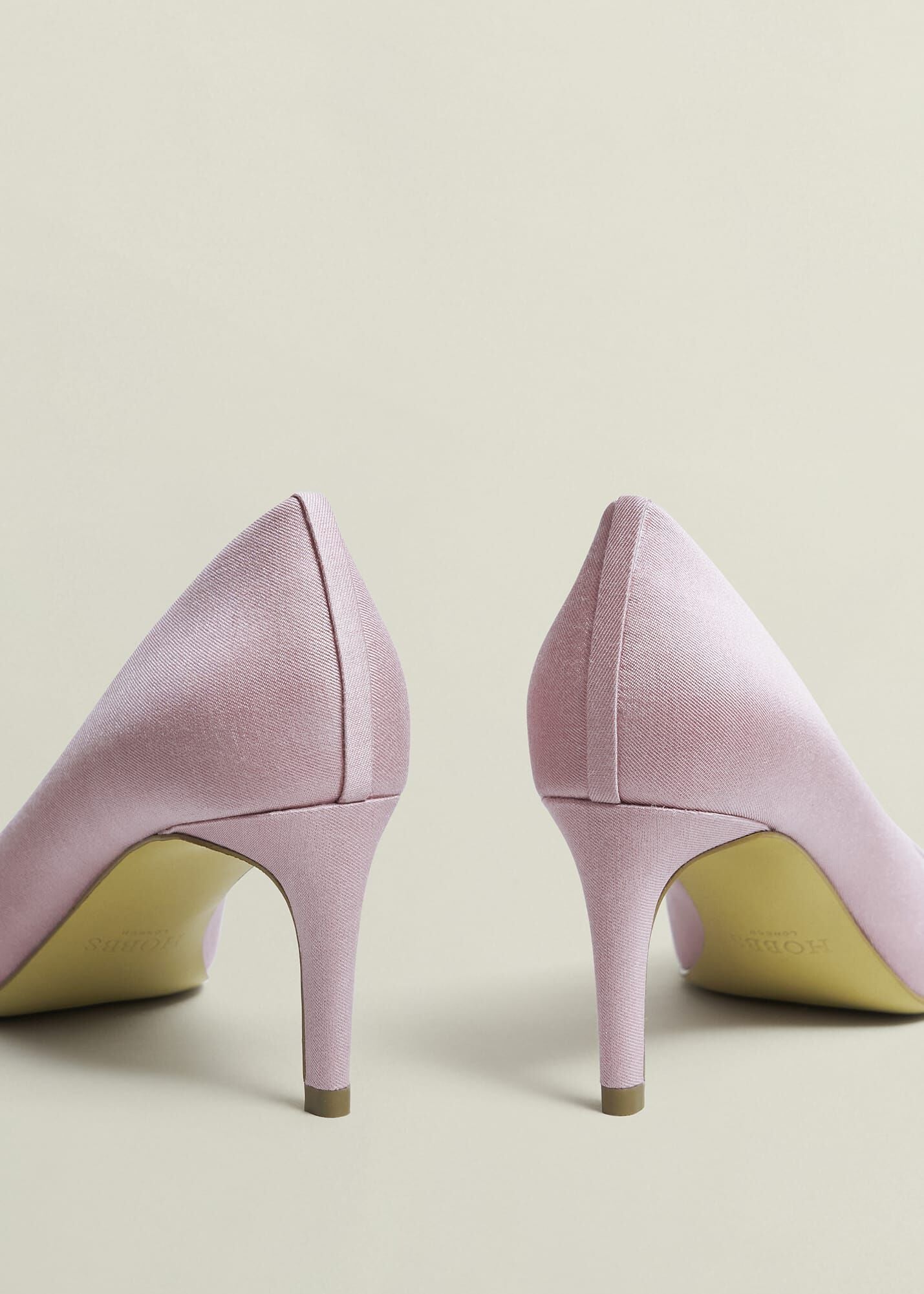 Leila Wool Silk Courts
