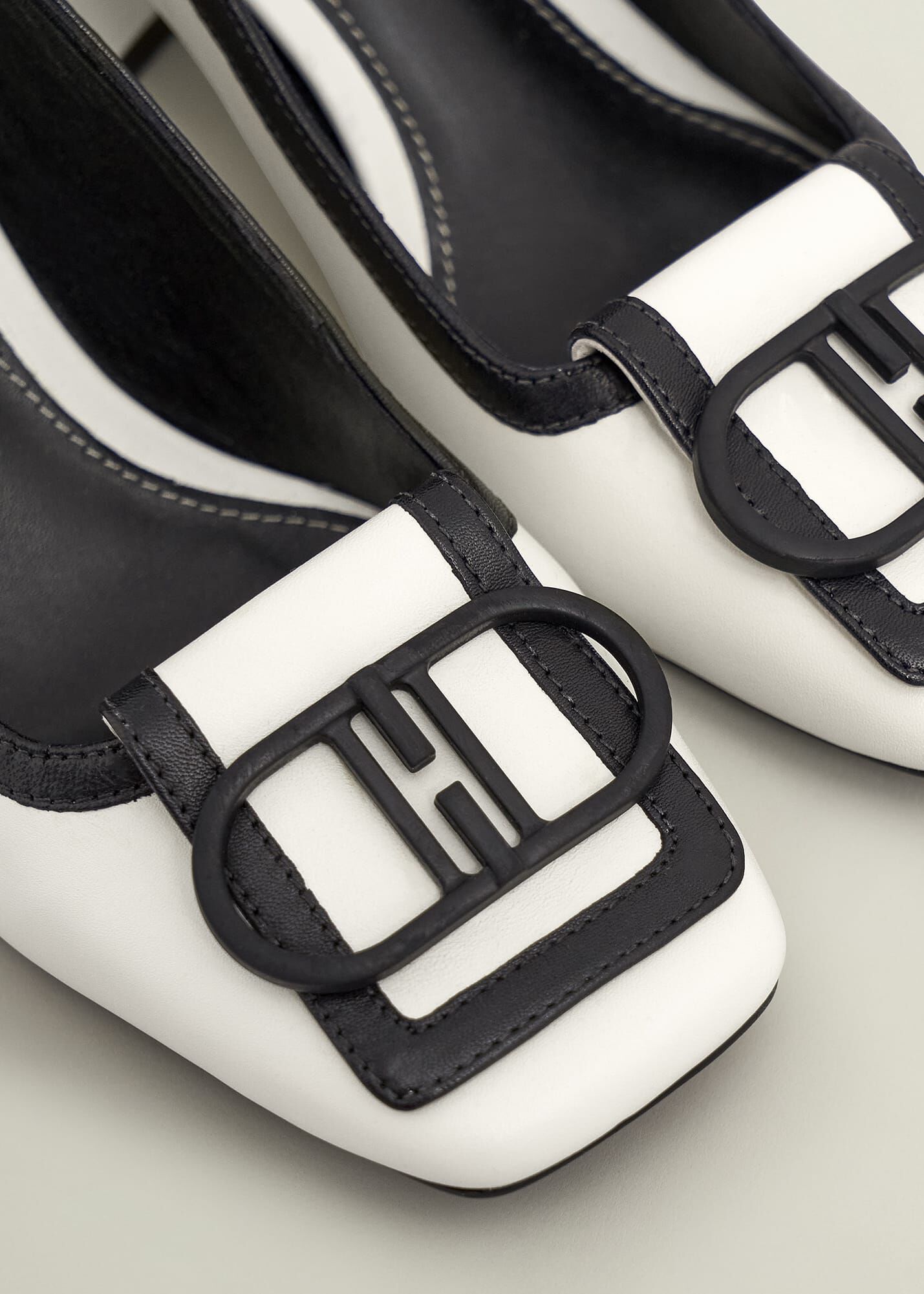 Lexia Leather Courts
