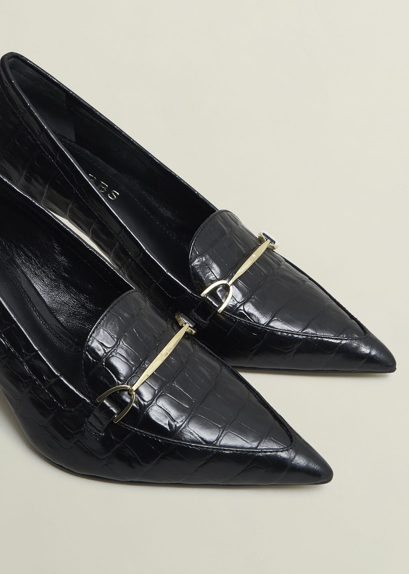 Ros Leather Courts