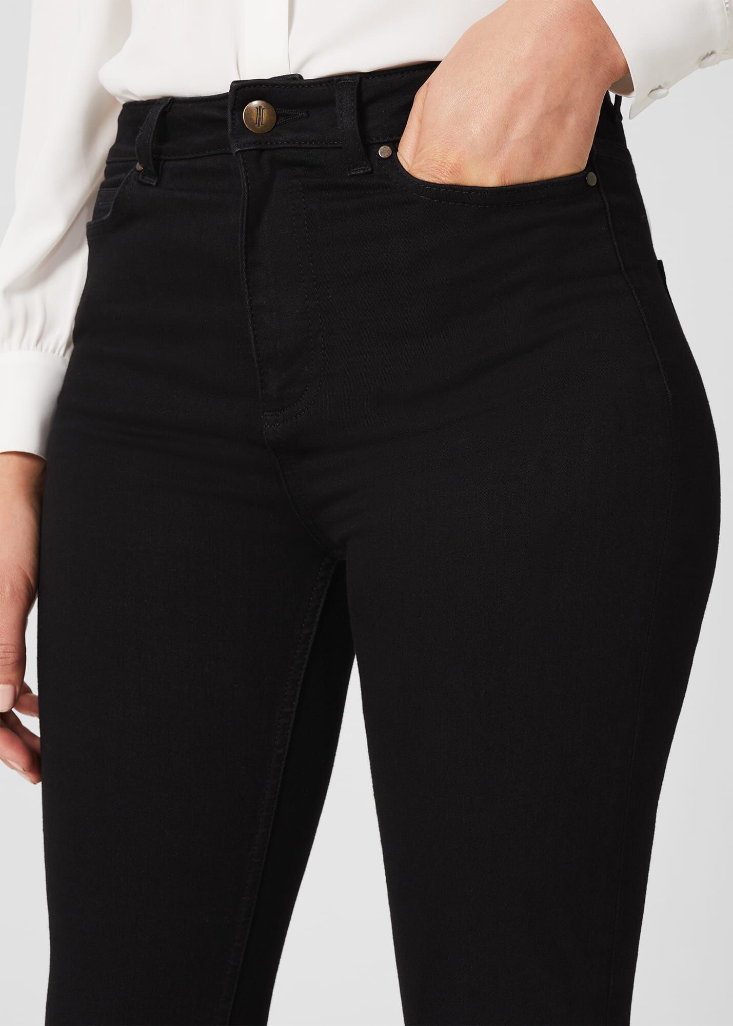 Gia Sculpting Jeans With Stretch