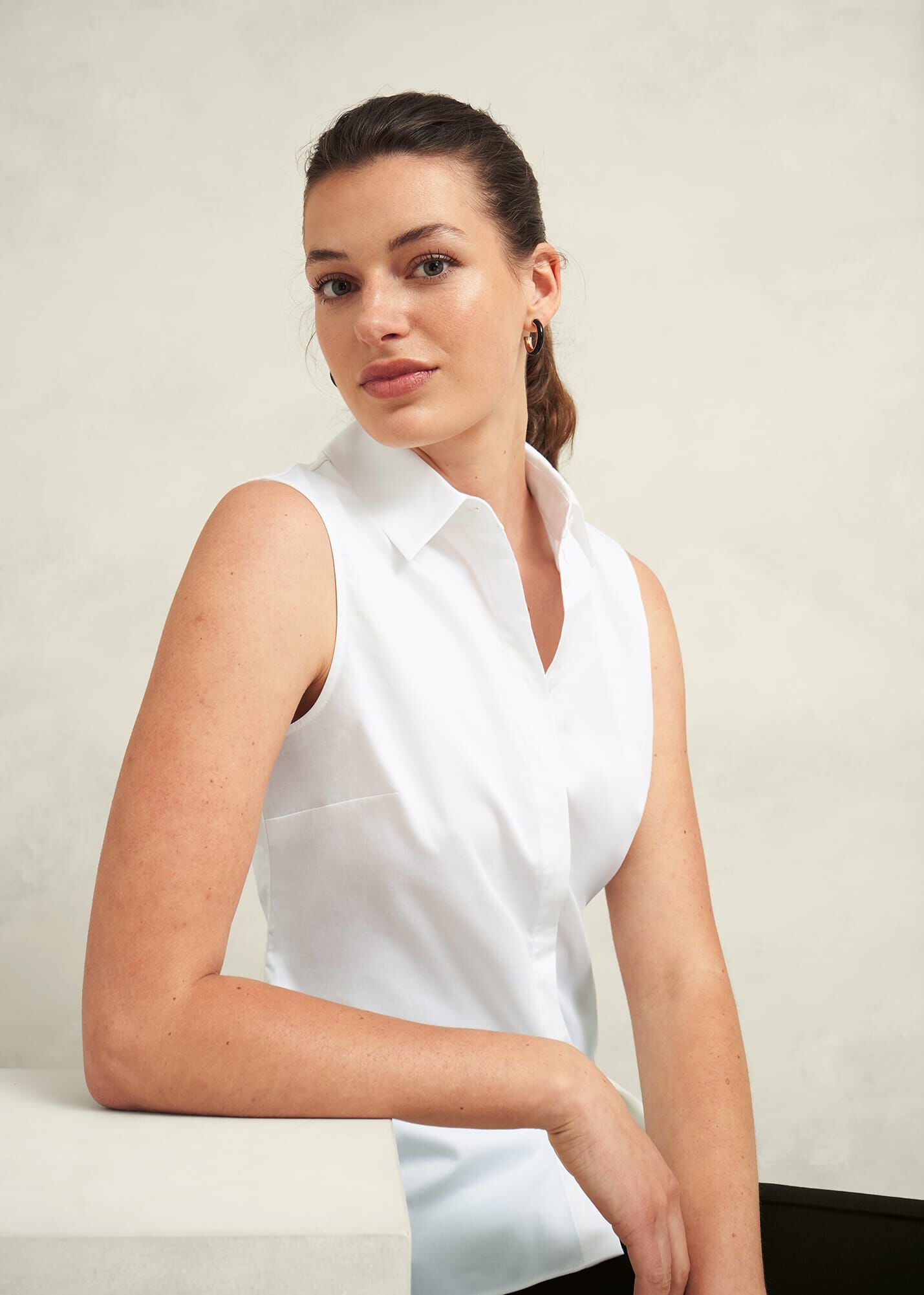 Vic Sleeveless Shirt